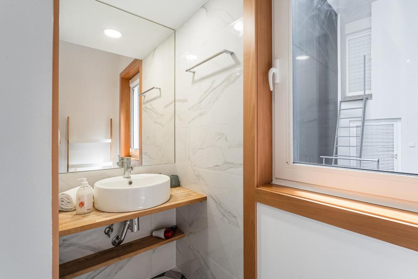 מלון פורטו Guestready - Bright Duplex In Downtown מראה חיצוני תמונה